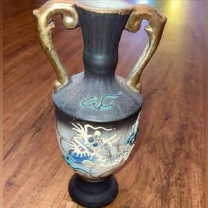 Vintage Japanese porcelain dragon vase Kutani 6 inch